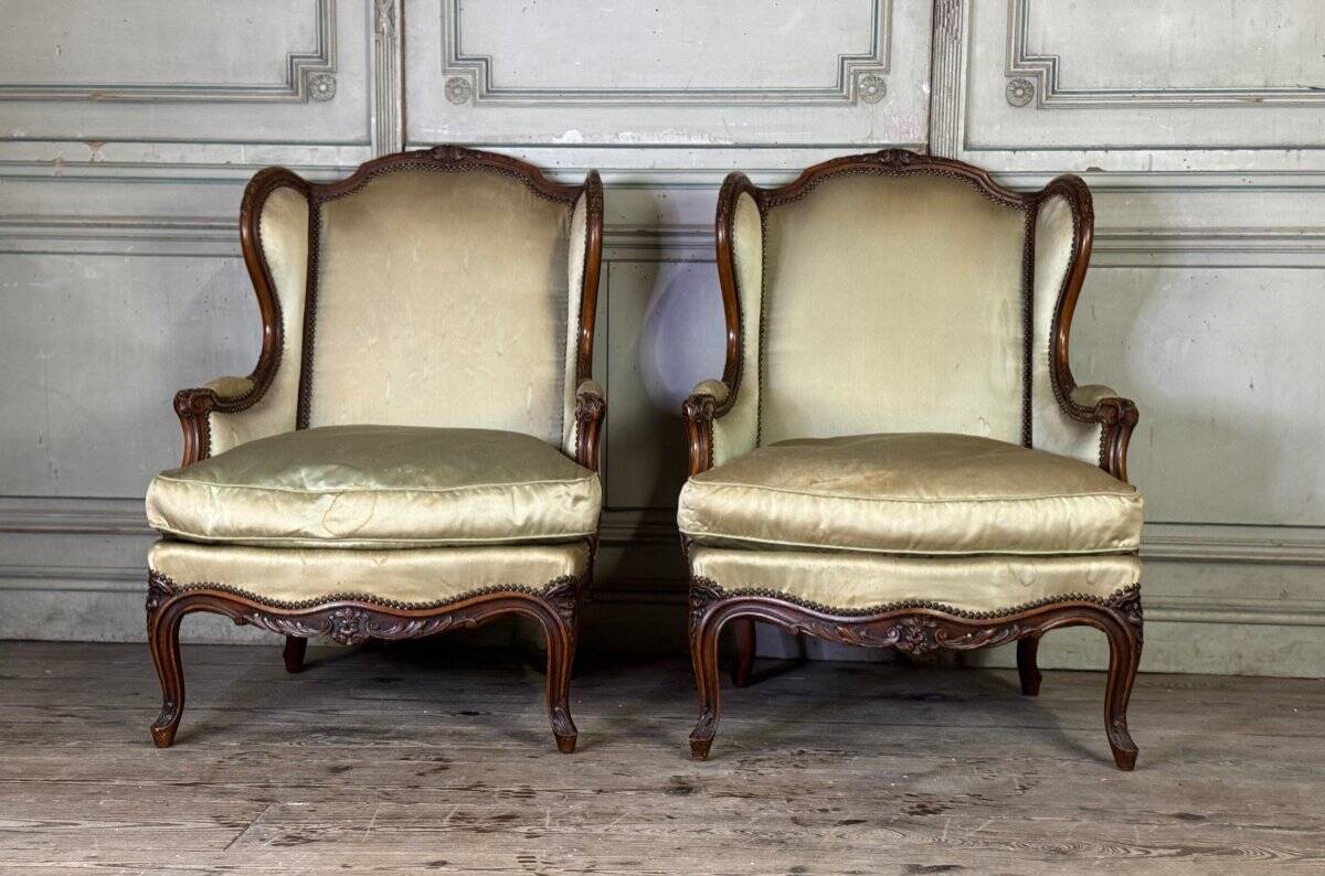 Pair Of Louis XV Style Bergeres In Finely Carved Walnut Around 1920