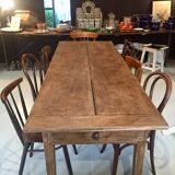 Farm table