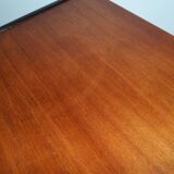 Buffet haut en teck, design danois, années 1960, production : Danemark