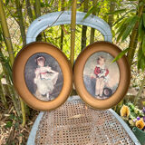 Set of 2 oval paintings