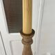 Lampadaire vintage en bois naturel et abat jour en corde années 1960