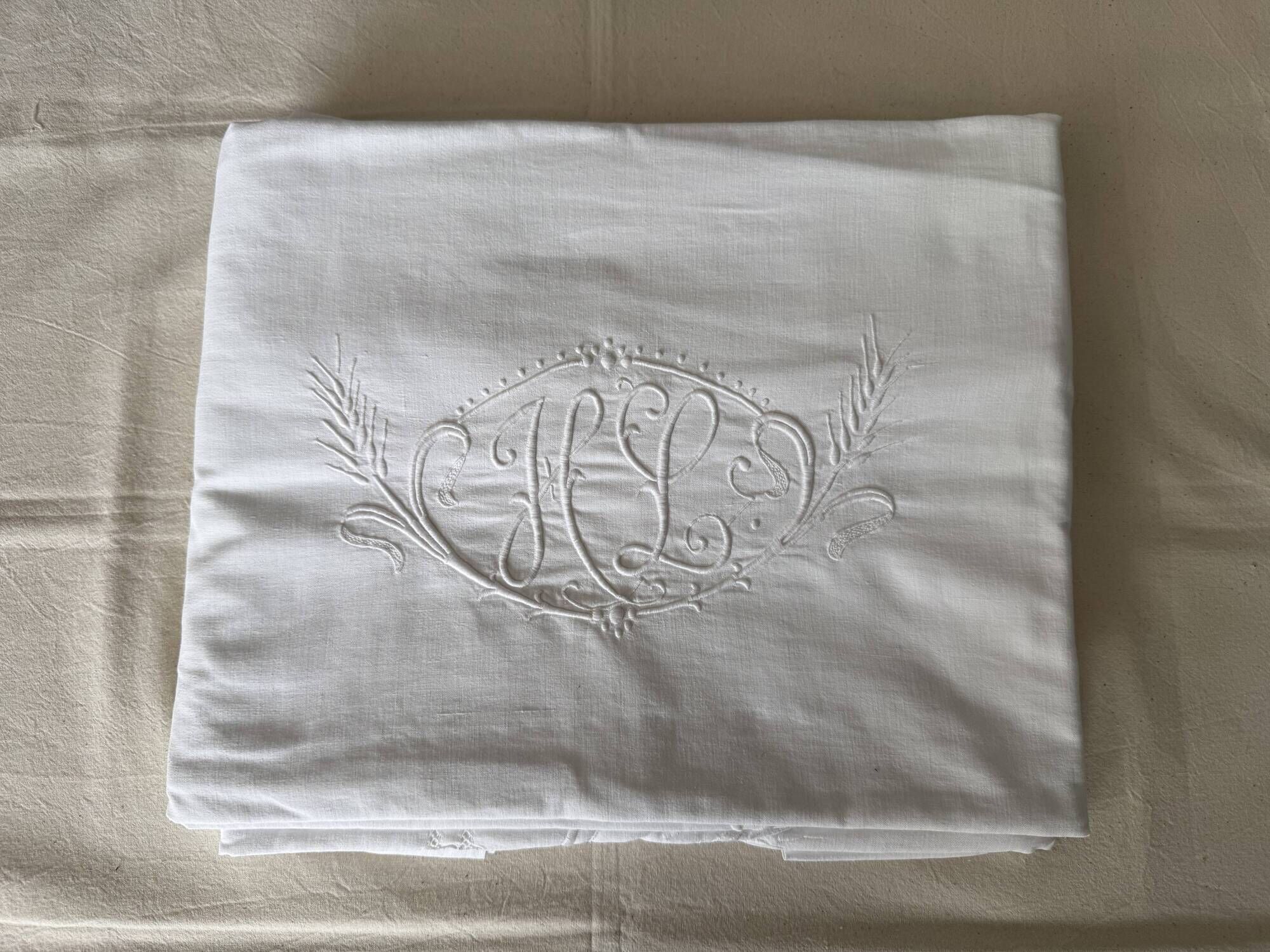 Old linen blend curtain, monogram "HL" (230x330)