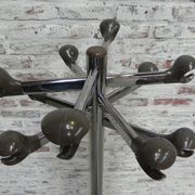 Porte-manteau debout de chrome de chrome de cru