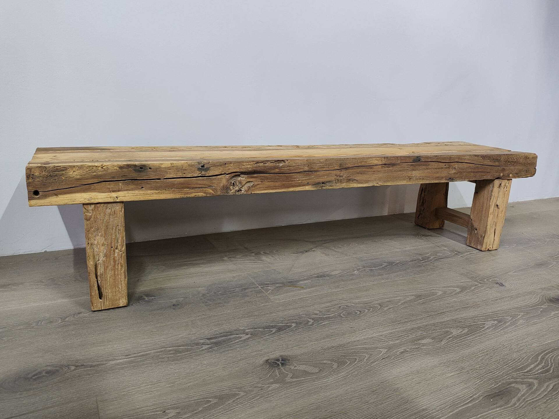 Banc en bois brut ancien