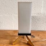 Tripod table lamp