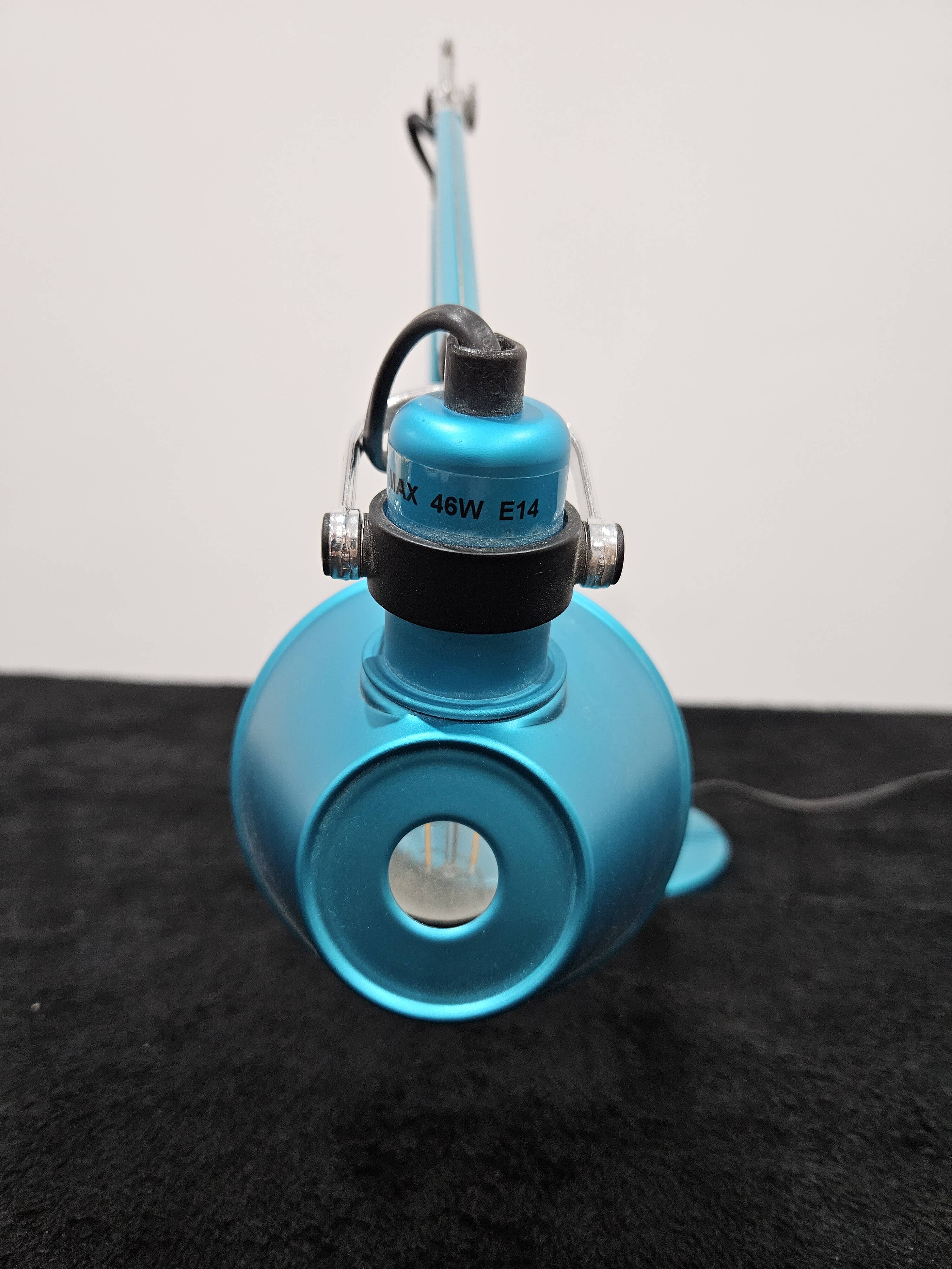 Artemide Tolomeo desk lamp, Design: Michele De Lucchi, Giancarlo Fassina.