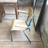 Master chair with armrests