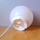 Lampe globe en opaline, Ikea.