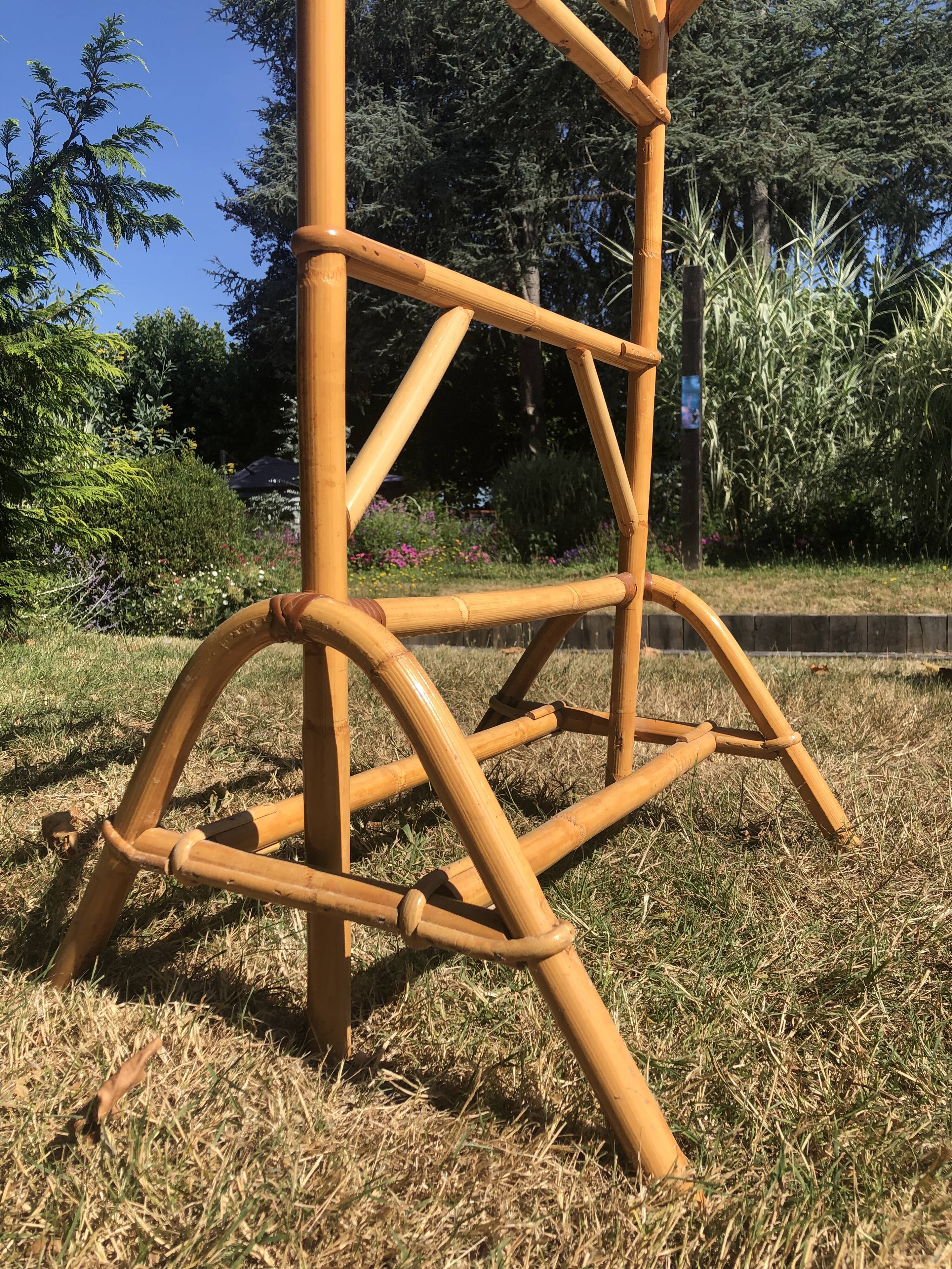 Valet, bamboo towel rail