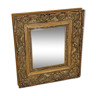 Petit miroir ancien en bois doré