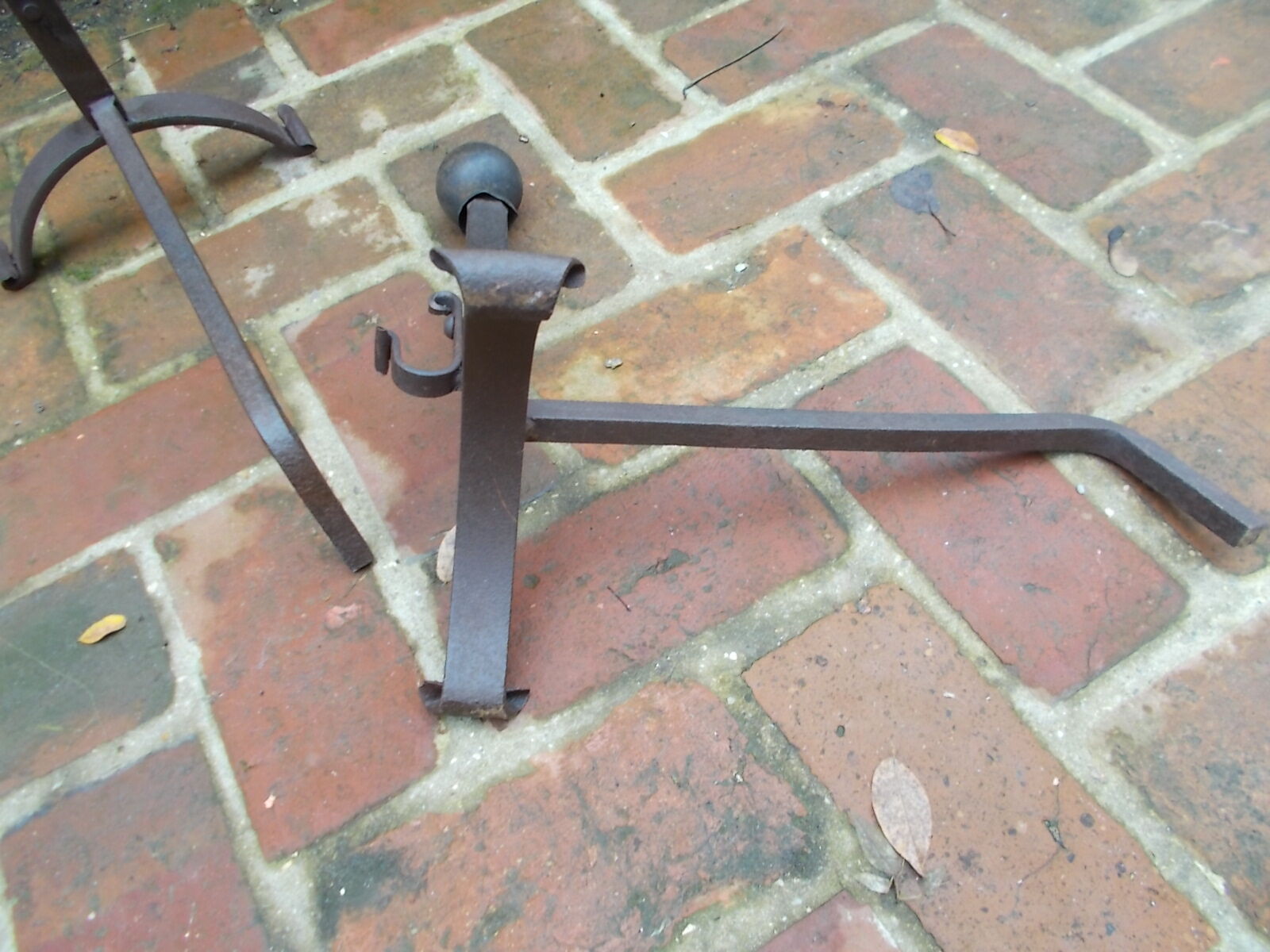 Pair of ball cast iron channels
