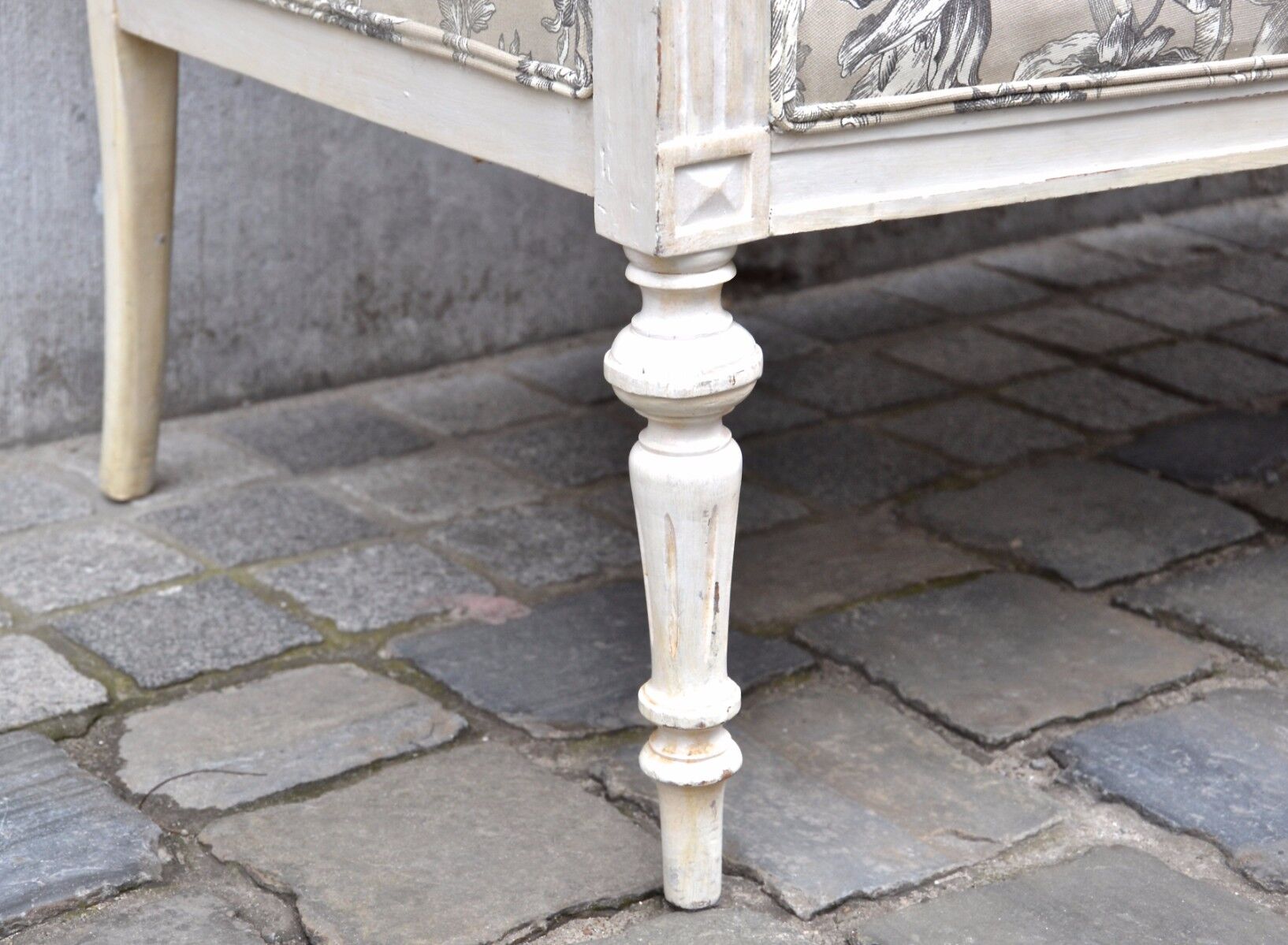 Louis XVI style painted bench