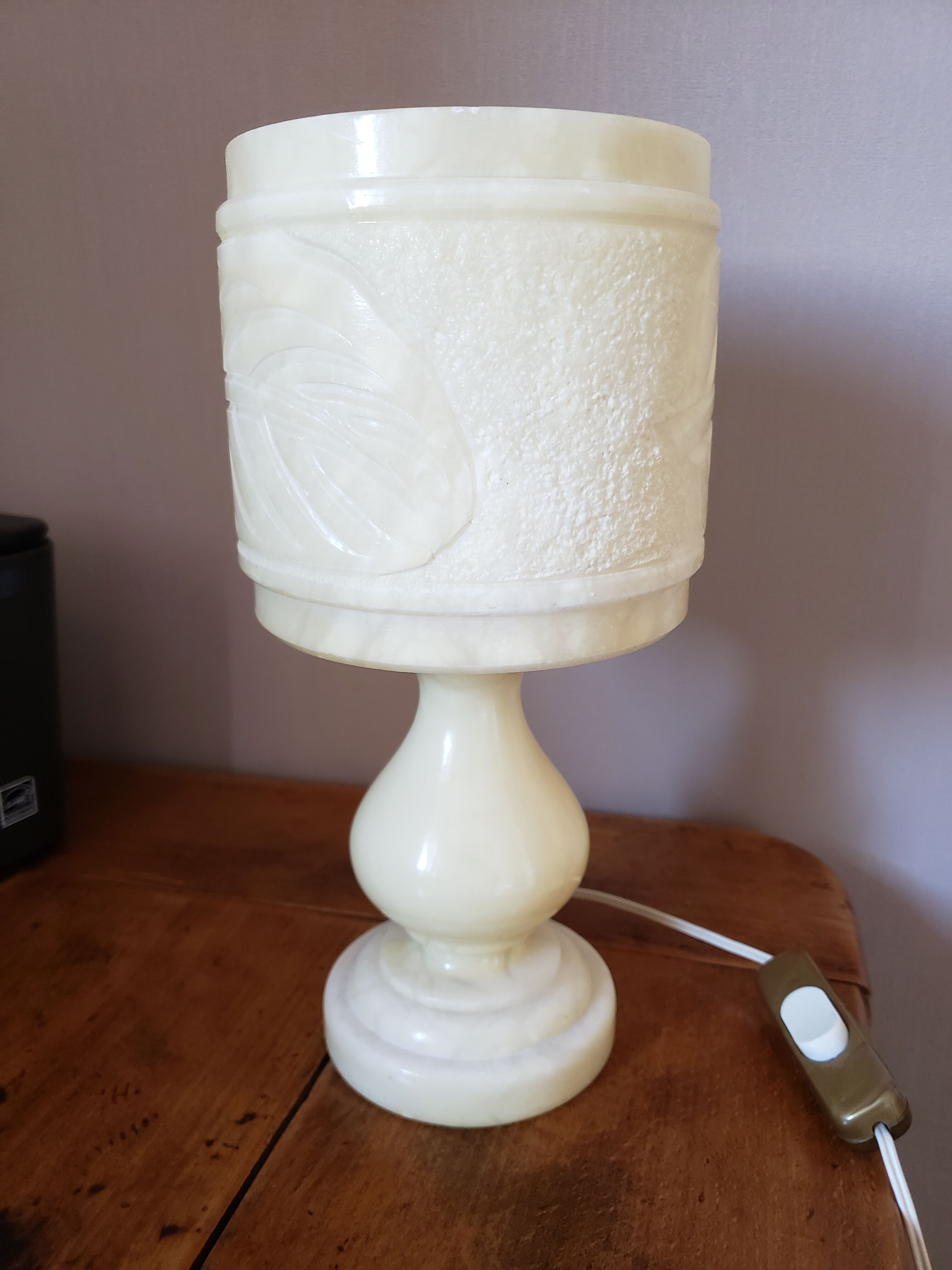 Alabaster lamp