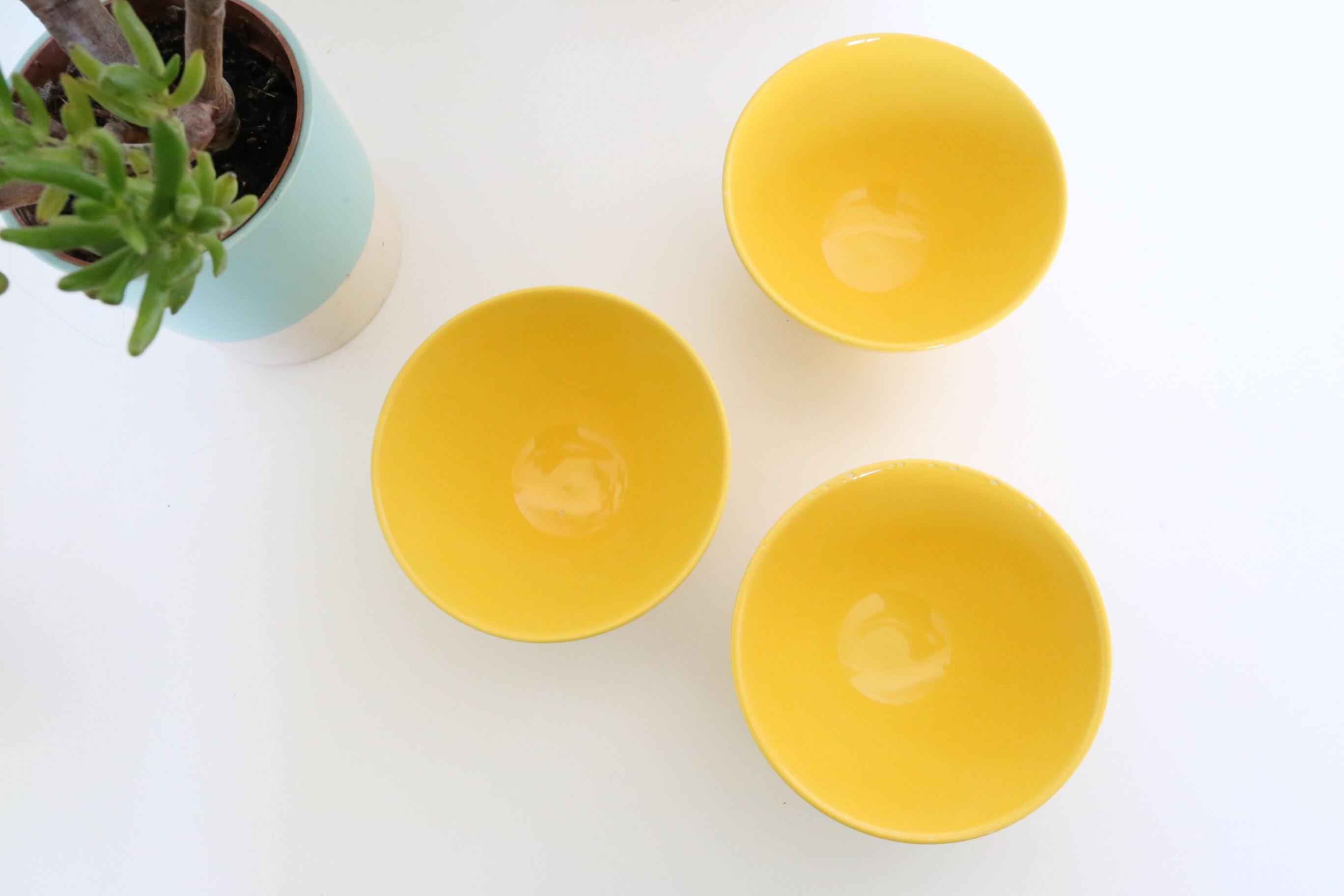 6 yellow bowls Moulin des Loups