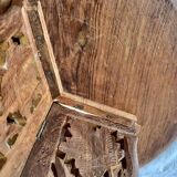 Table d'appoint vintage en bois sculpté
