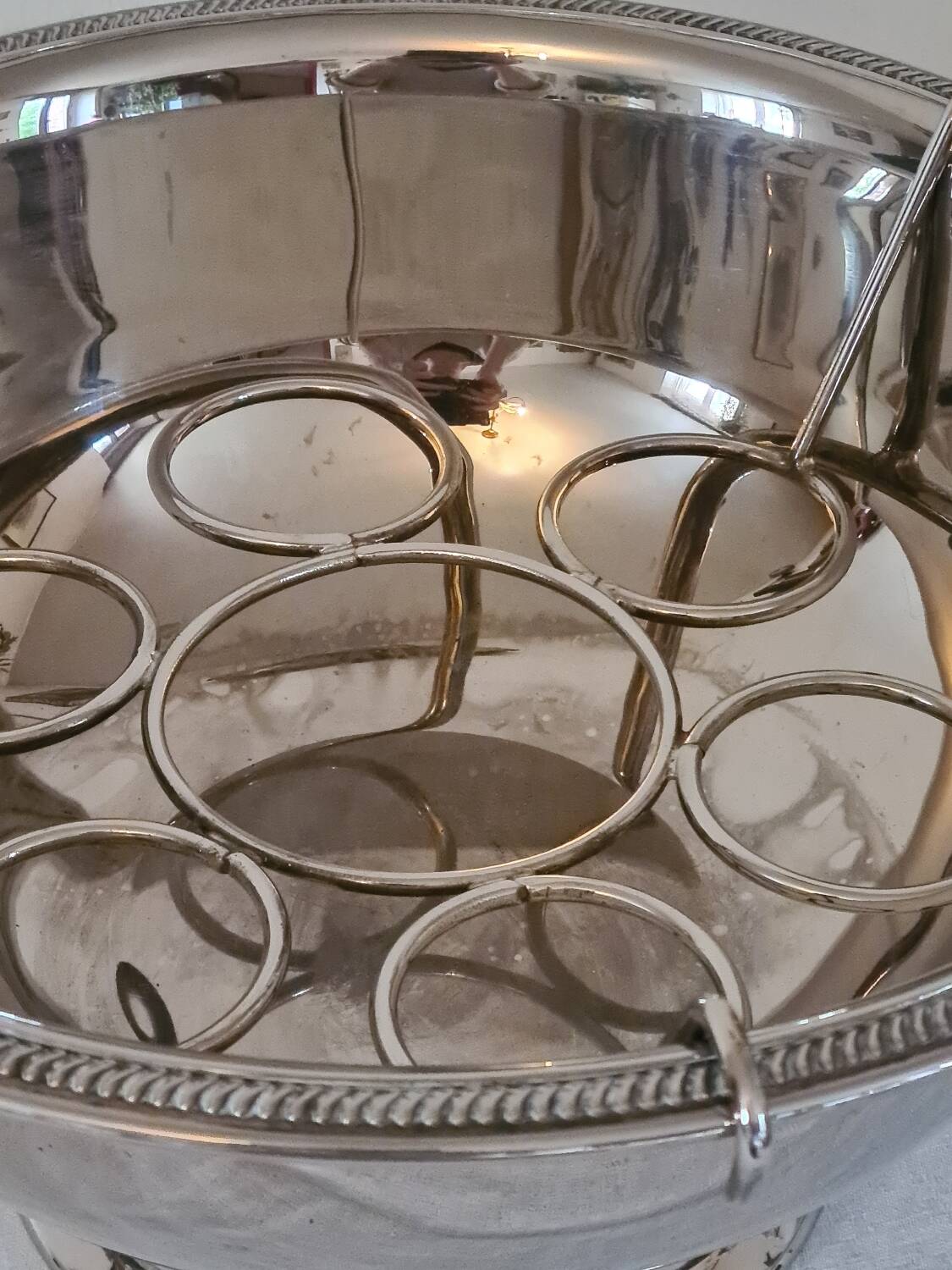 Silver metal champagne basin