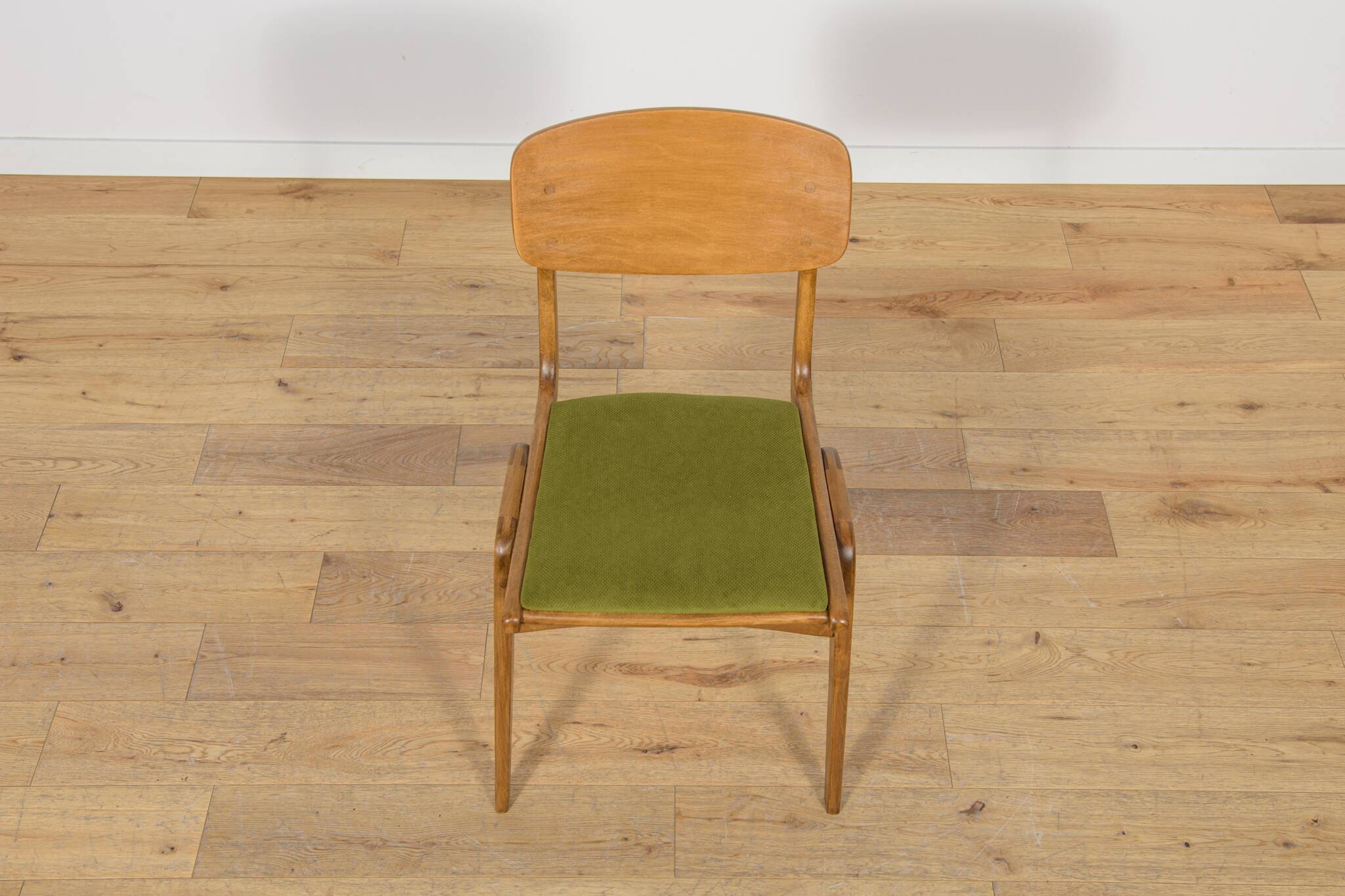 Boomerang Dining Chairs from Goscinski Furniture Factory Model  229XB, Pola