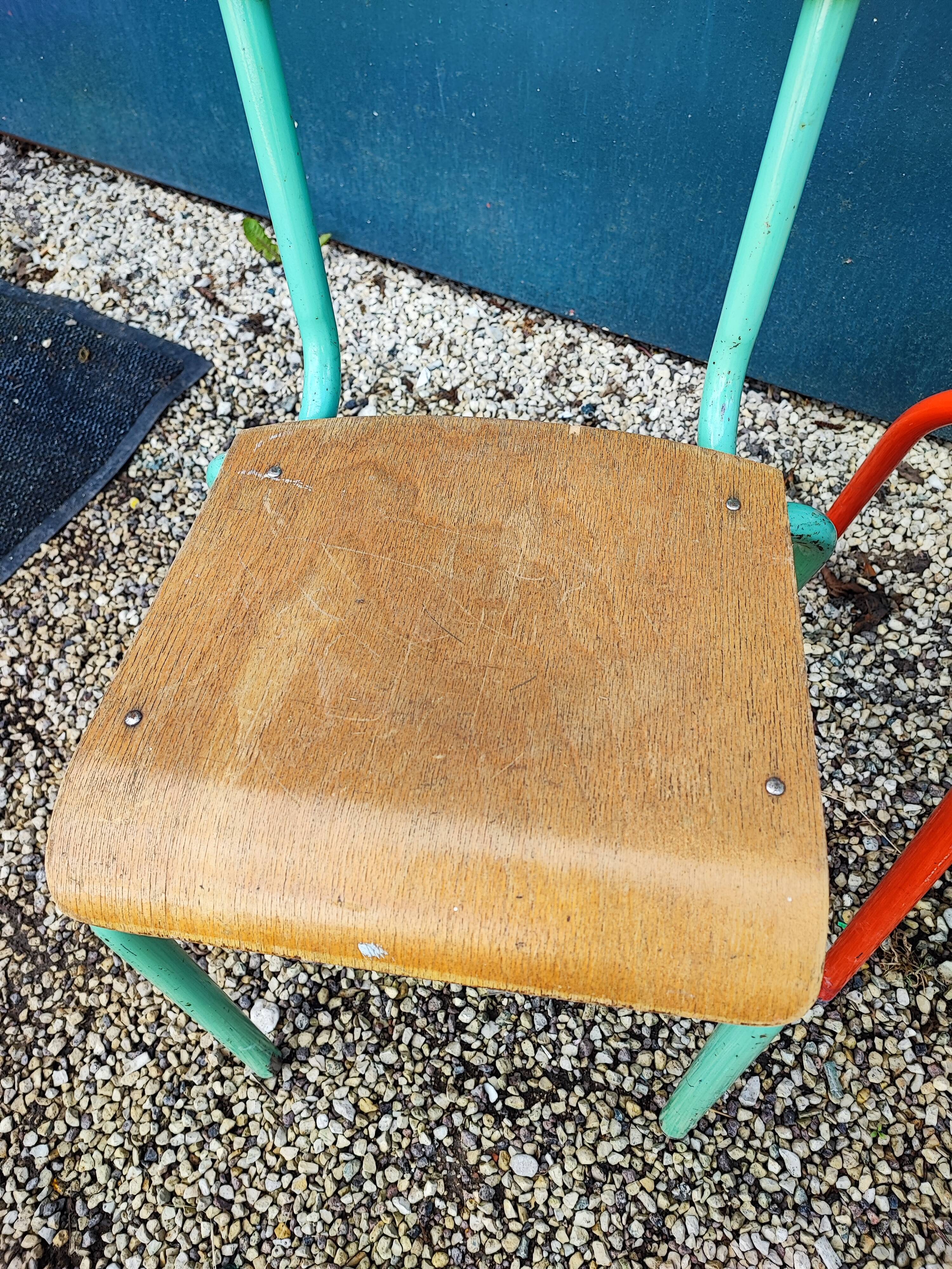 Set of 4 vintage deparaillé school chairs