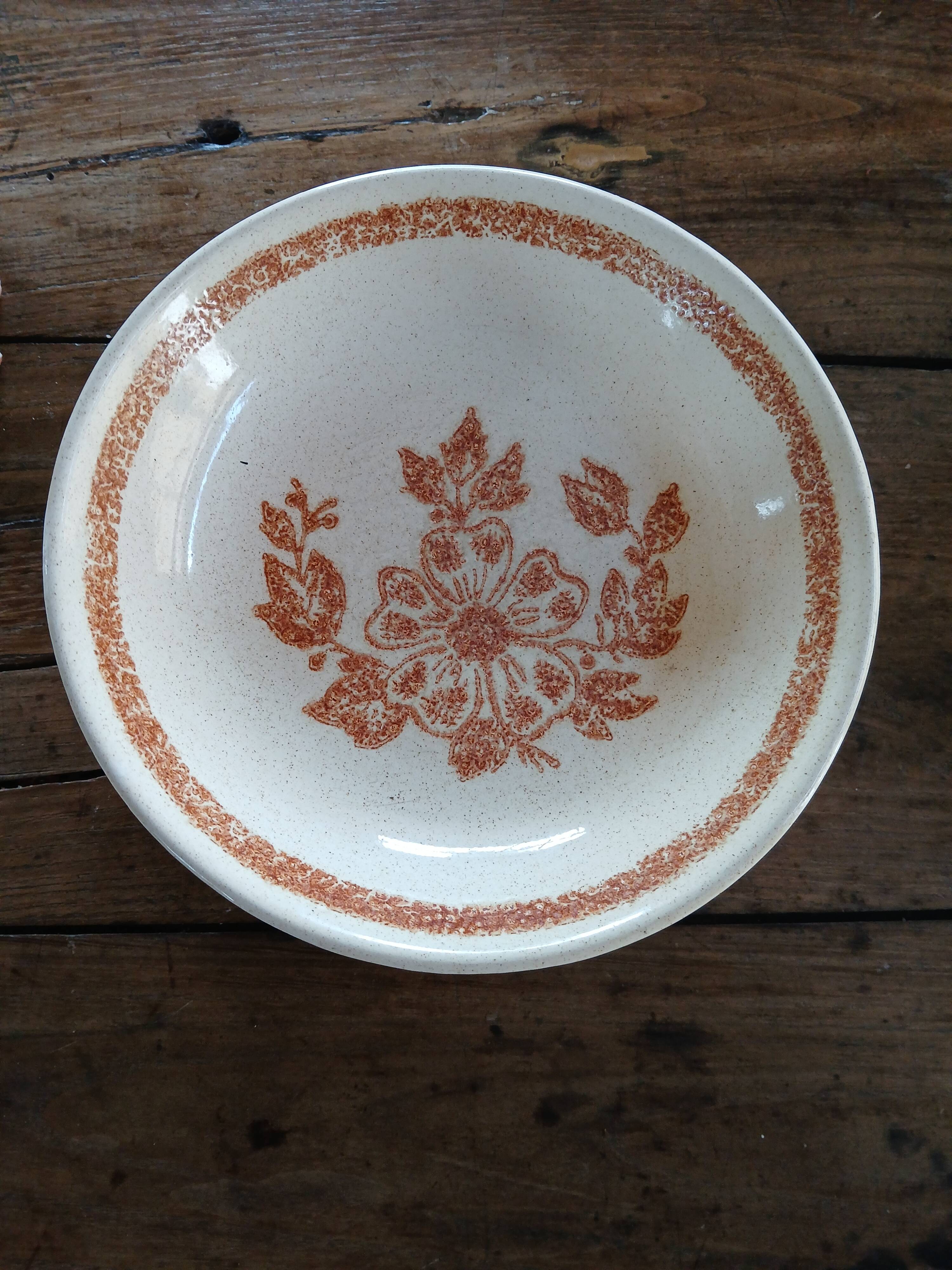 Set of 19 stoneware plates
