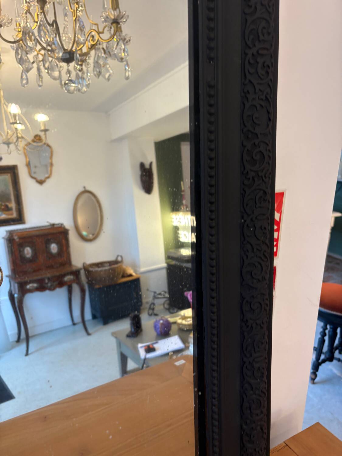 Large Louis Philippe pearl mirror - matte black