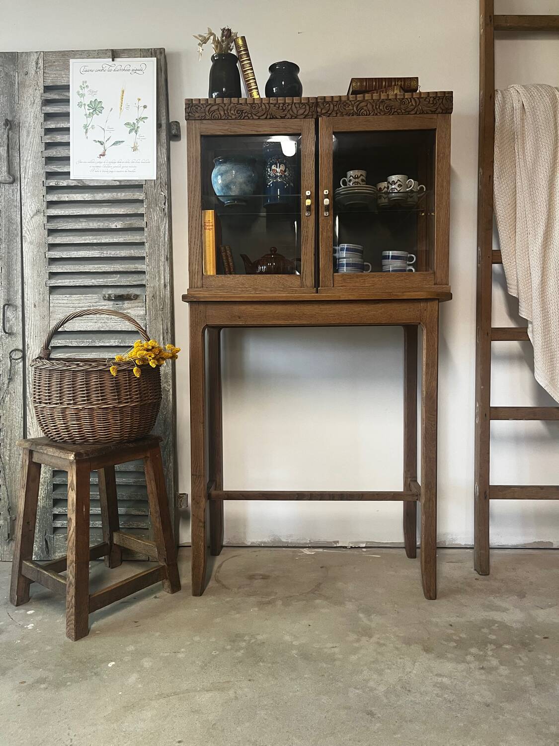 Pair of Art Deco display cabinets - 1930s