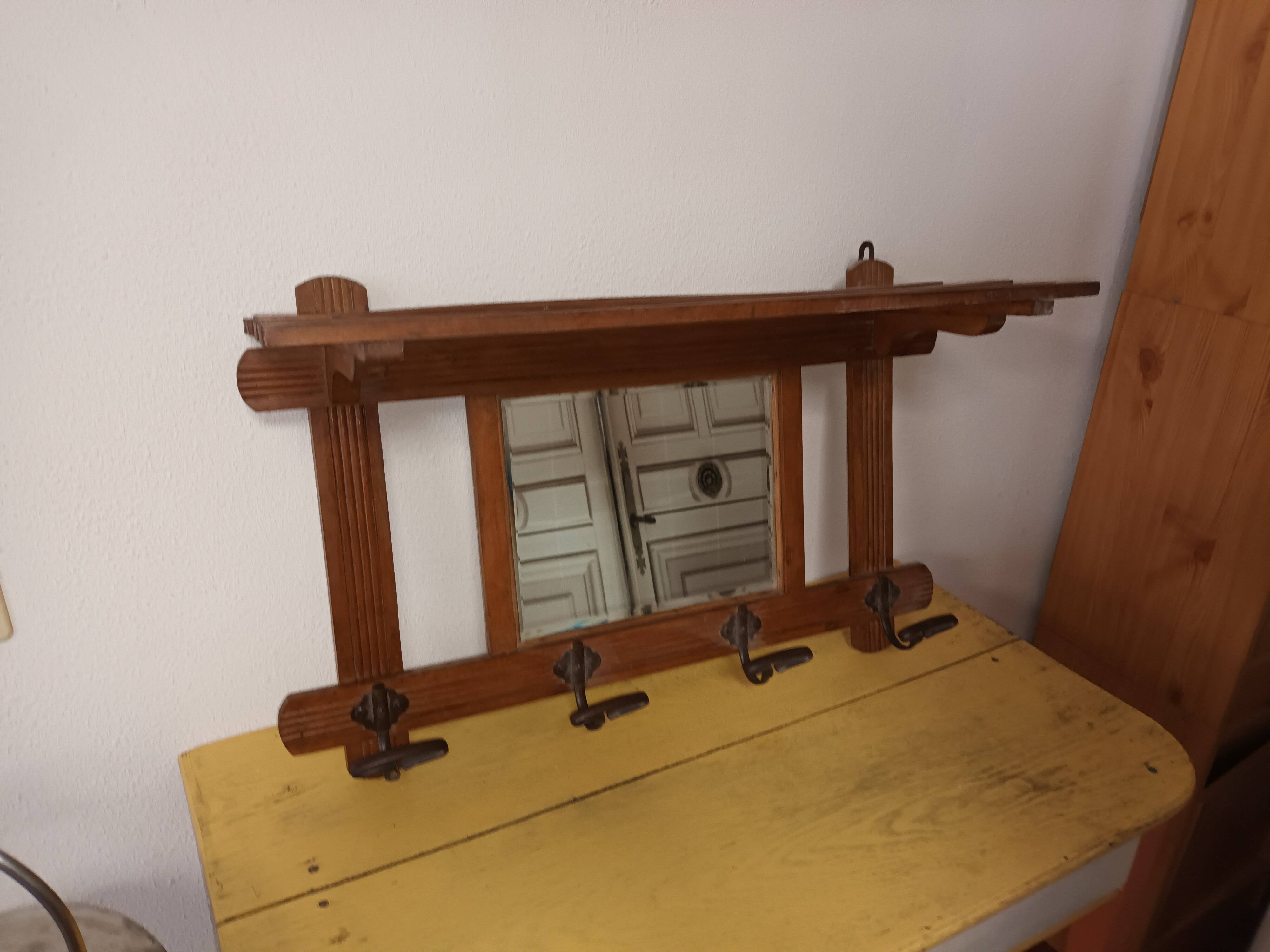 Wall coat rack with mirror