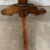 19th century tripod pedestal table in walnut Diam: 49cm