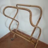 Rattan cradle with its support