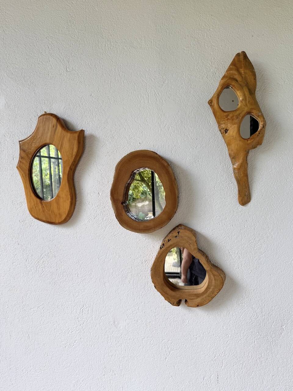 Set de 4 miroirs organiques brutalistes en bois années 50