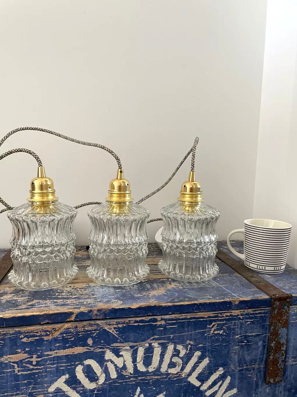 Set of three new electrified chiseled glass suspensions