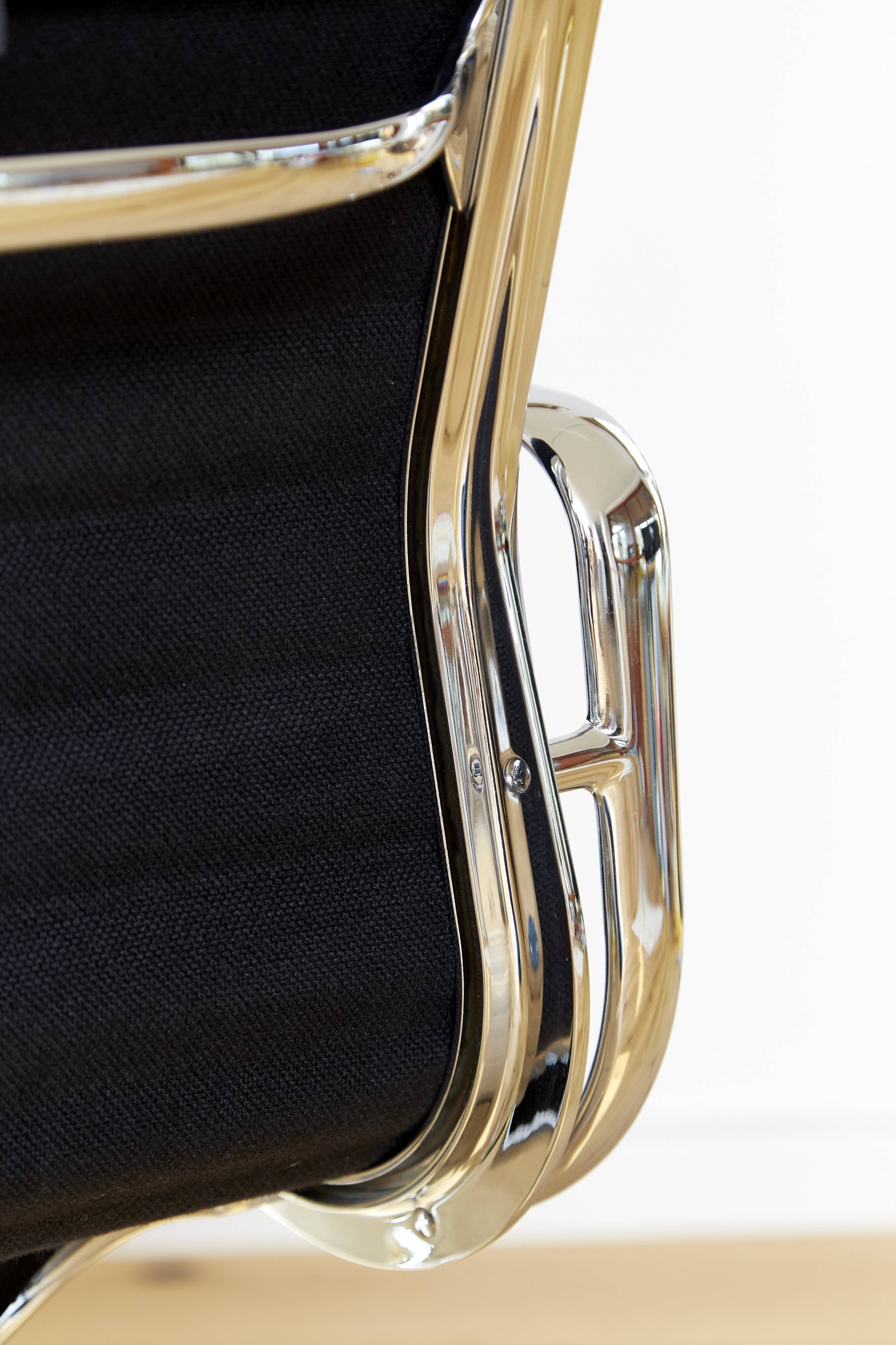 Charles & Ray Eames Aluminum Group Chair EA 108 for Vitra