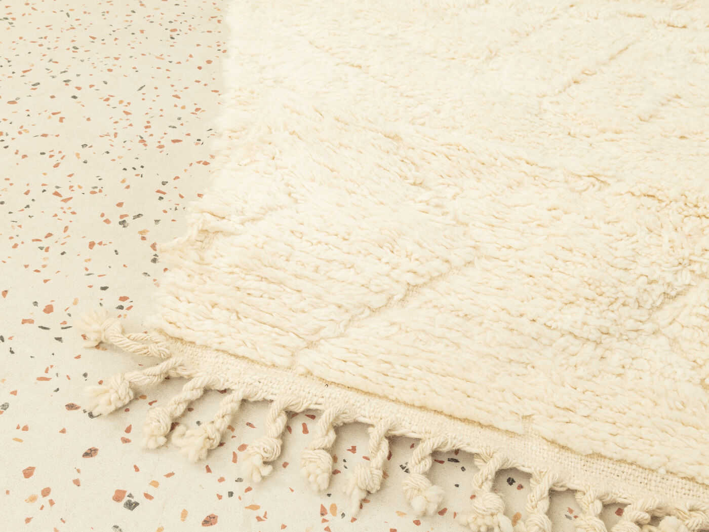 White diamond, berber rug, 200 x 290