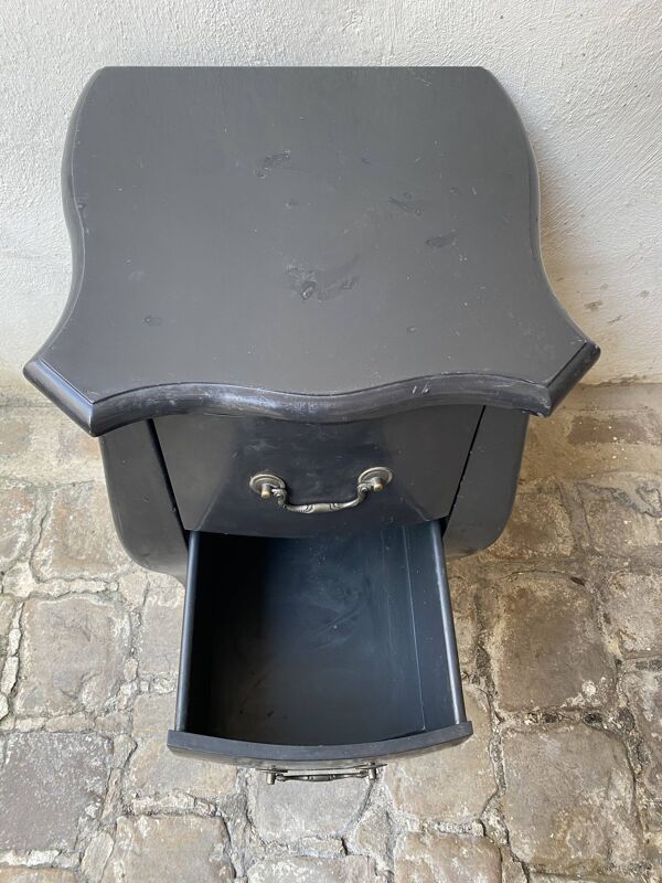 Petite commode d’entre deux ou gros chevet