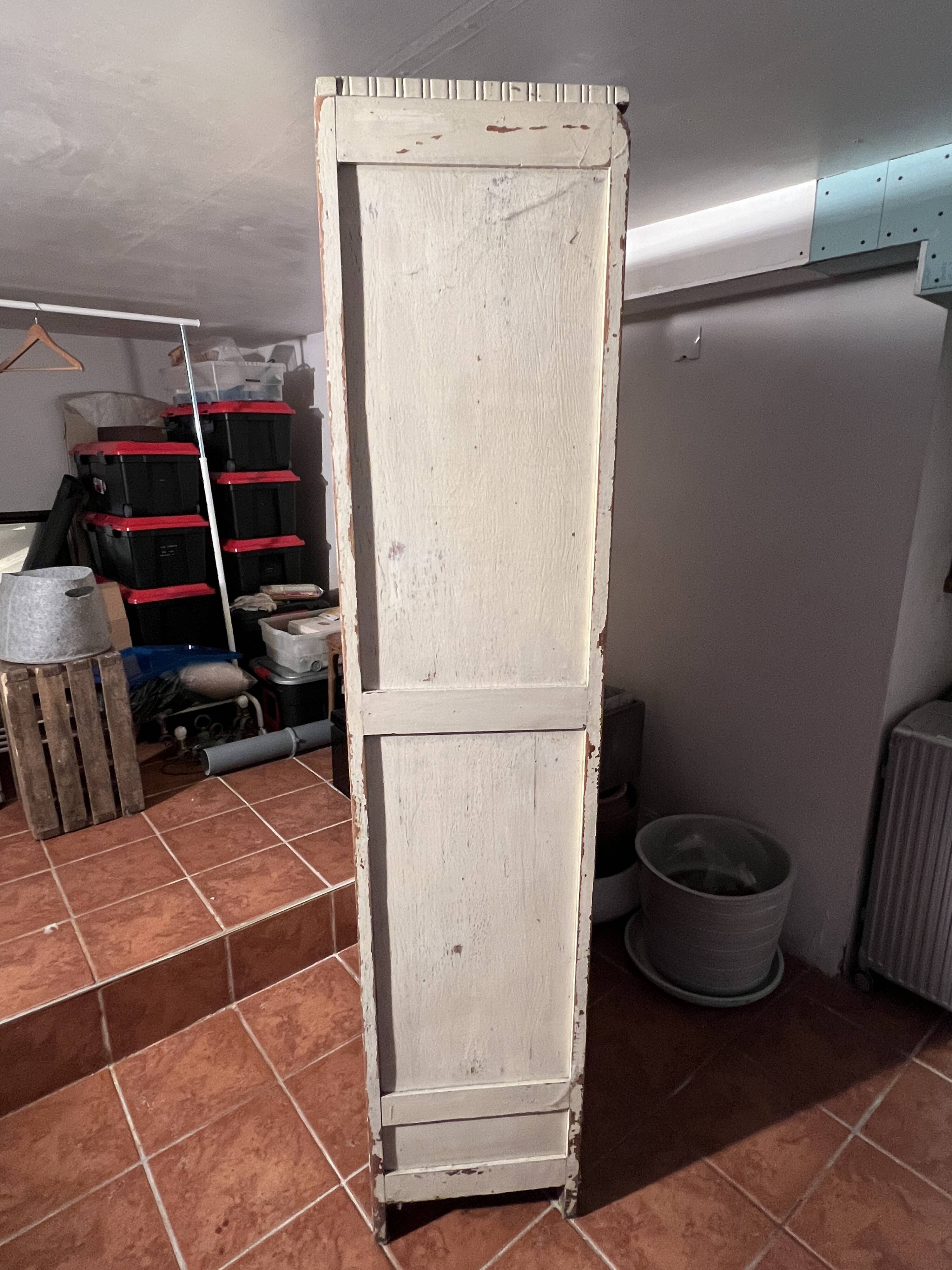 Bibliothèque en bois vintage