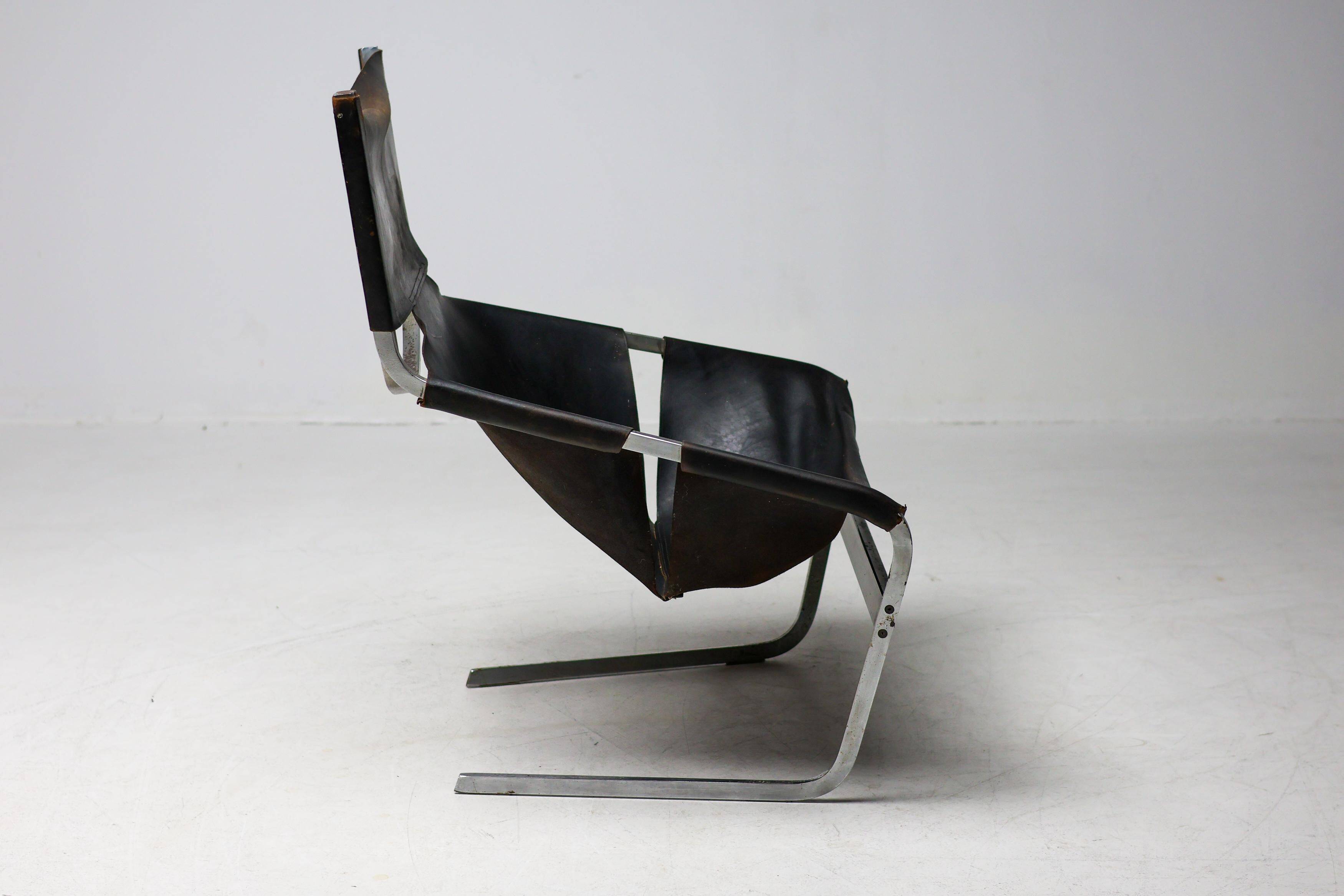 Pierre Paulin F444 chaise longue in black leather - All original, Vintage