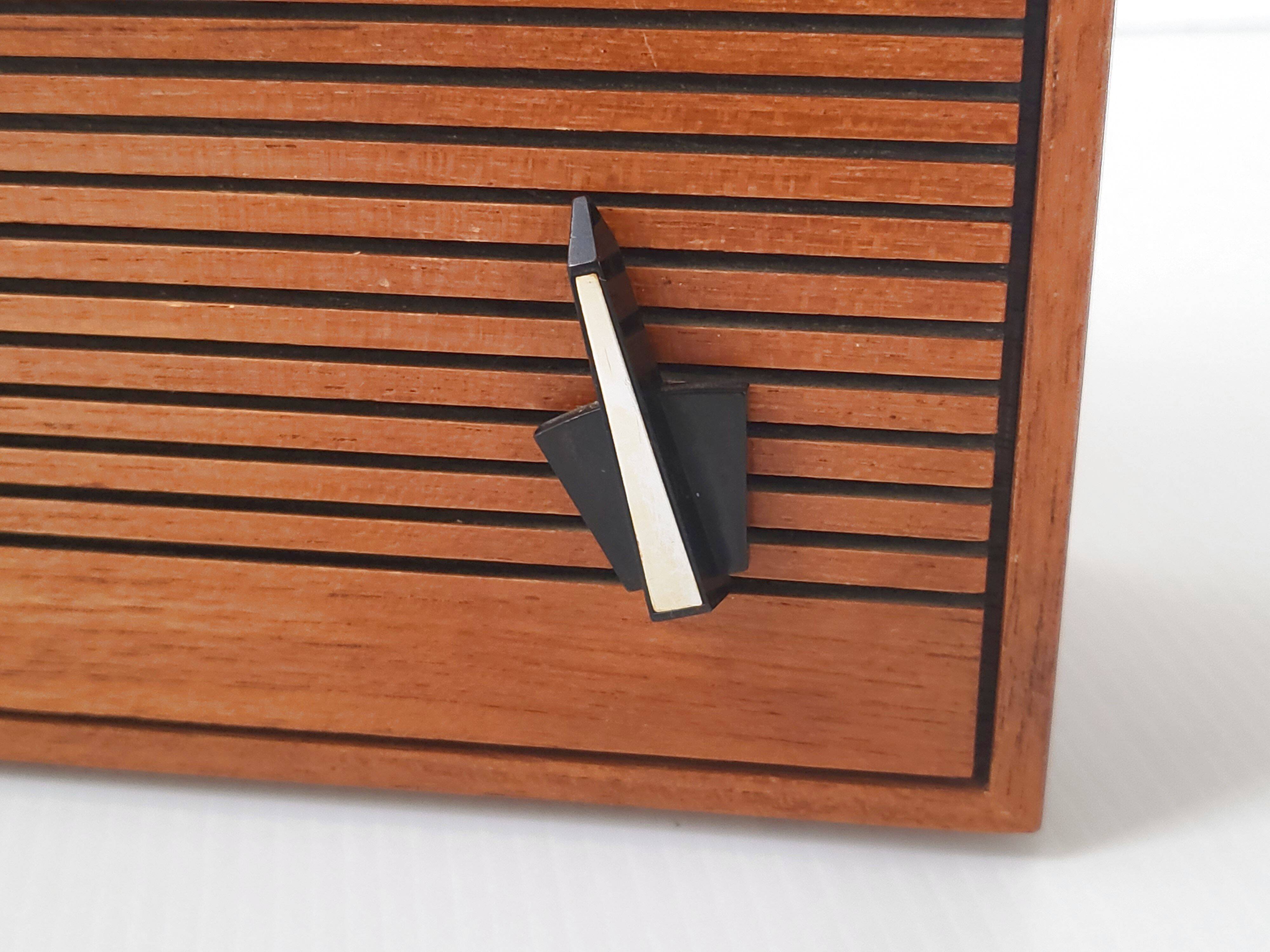Philips vintage transistor radio 1960s
