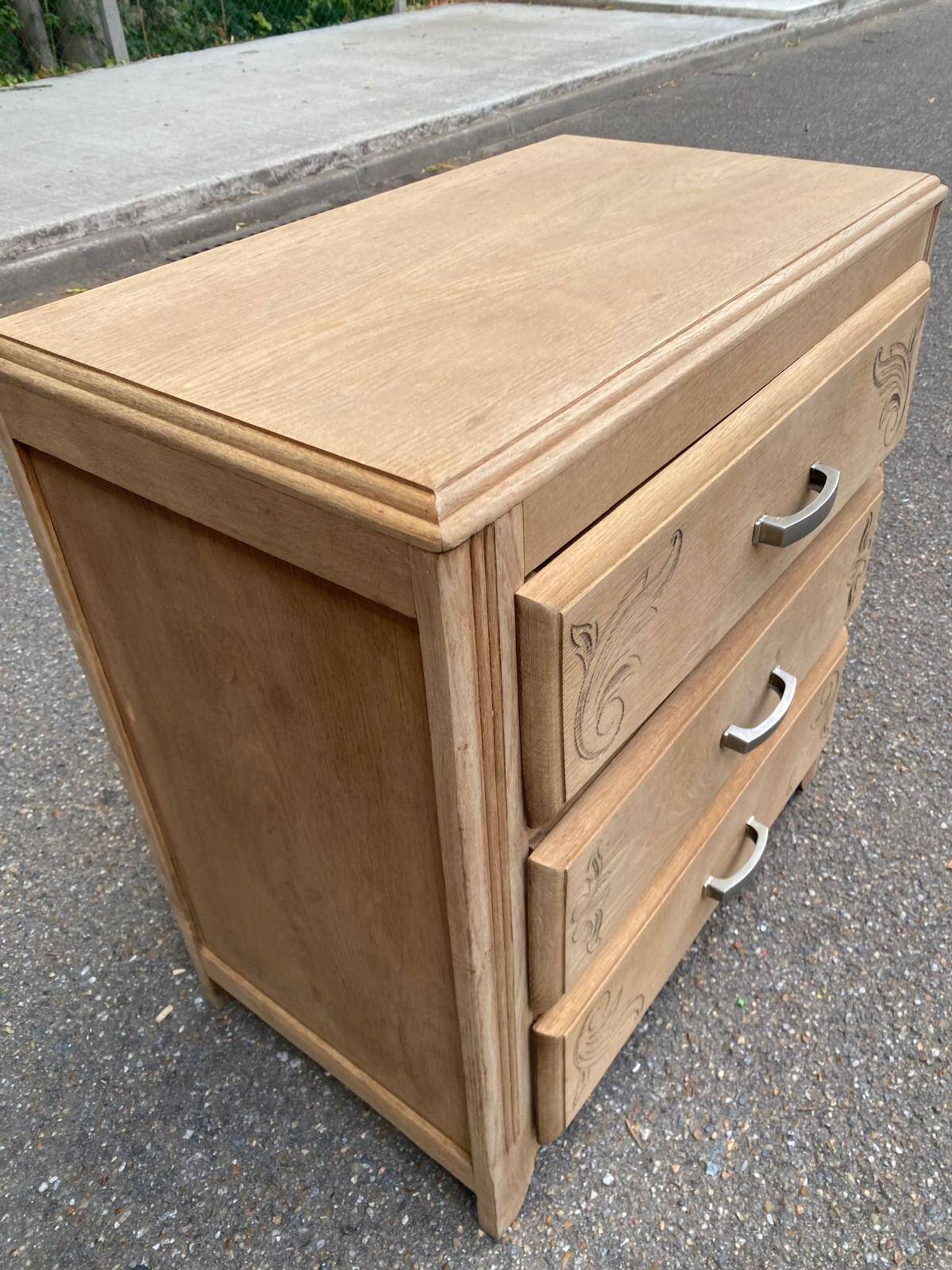 Small Art Deco chest of drawers renovated in raw oak 1950.
