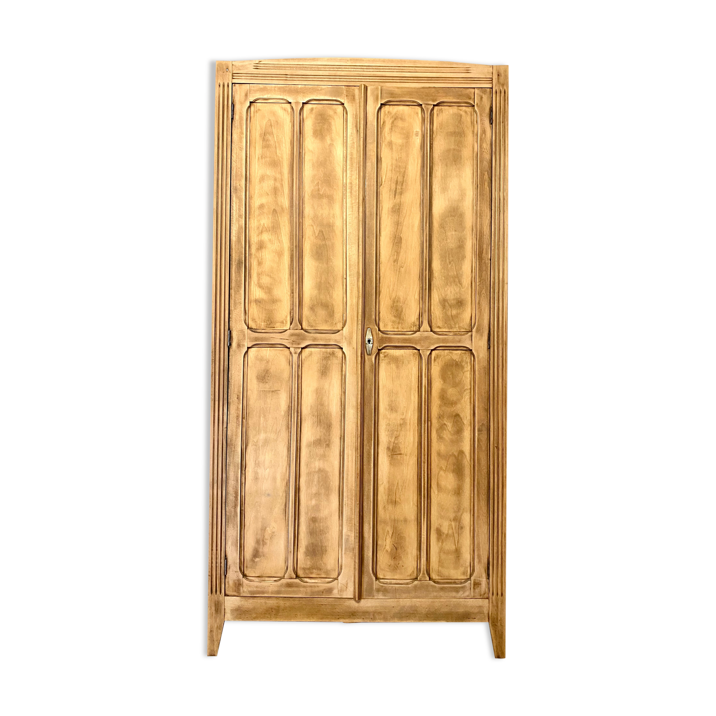 Armoire parisienne brute