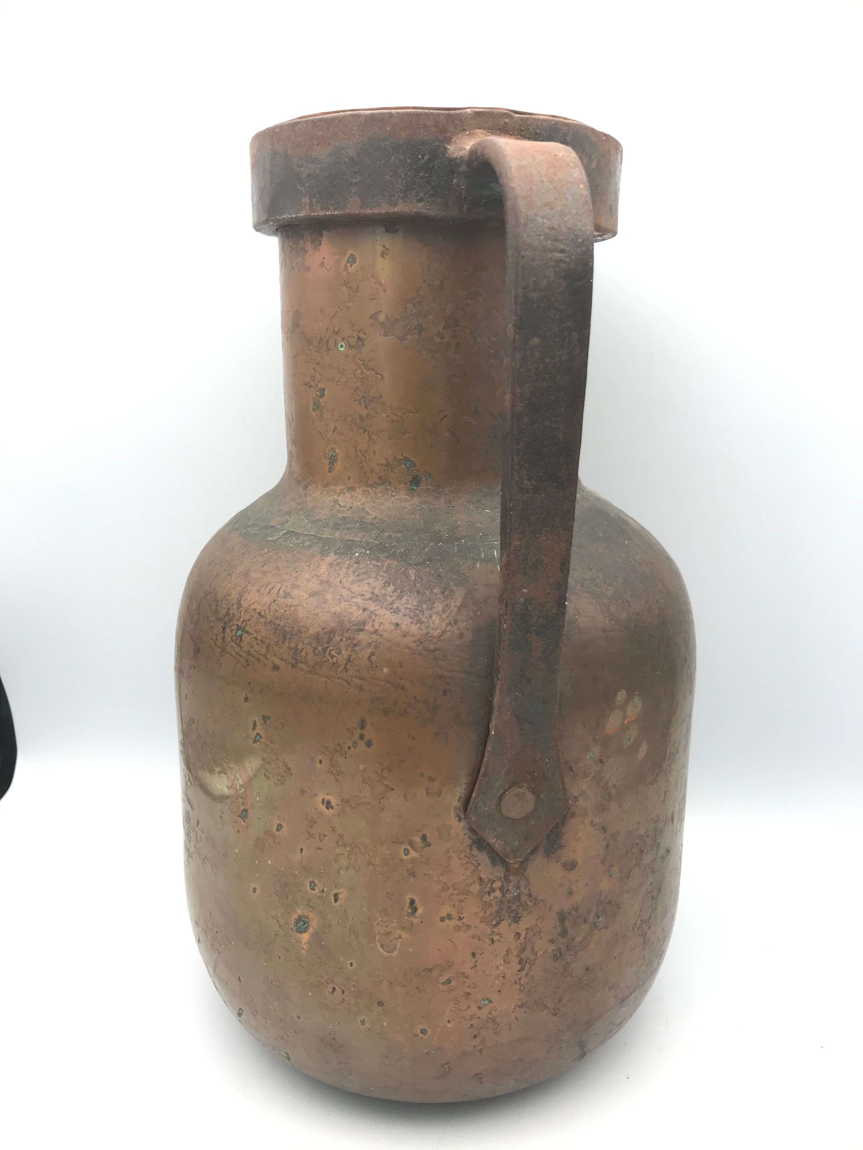 Amphore copper and ironwork of art signature Jean Goardère