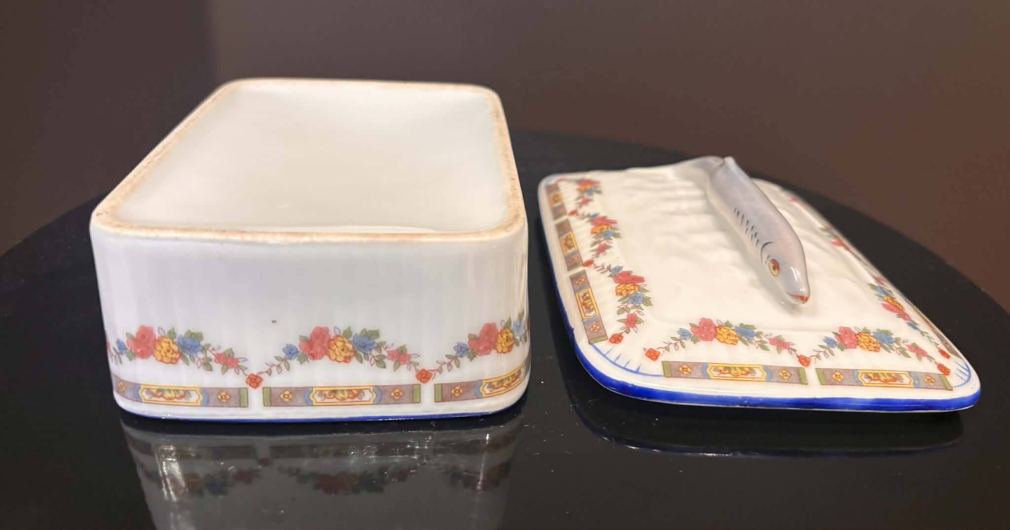Butter dish