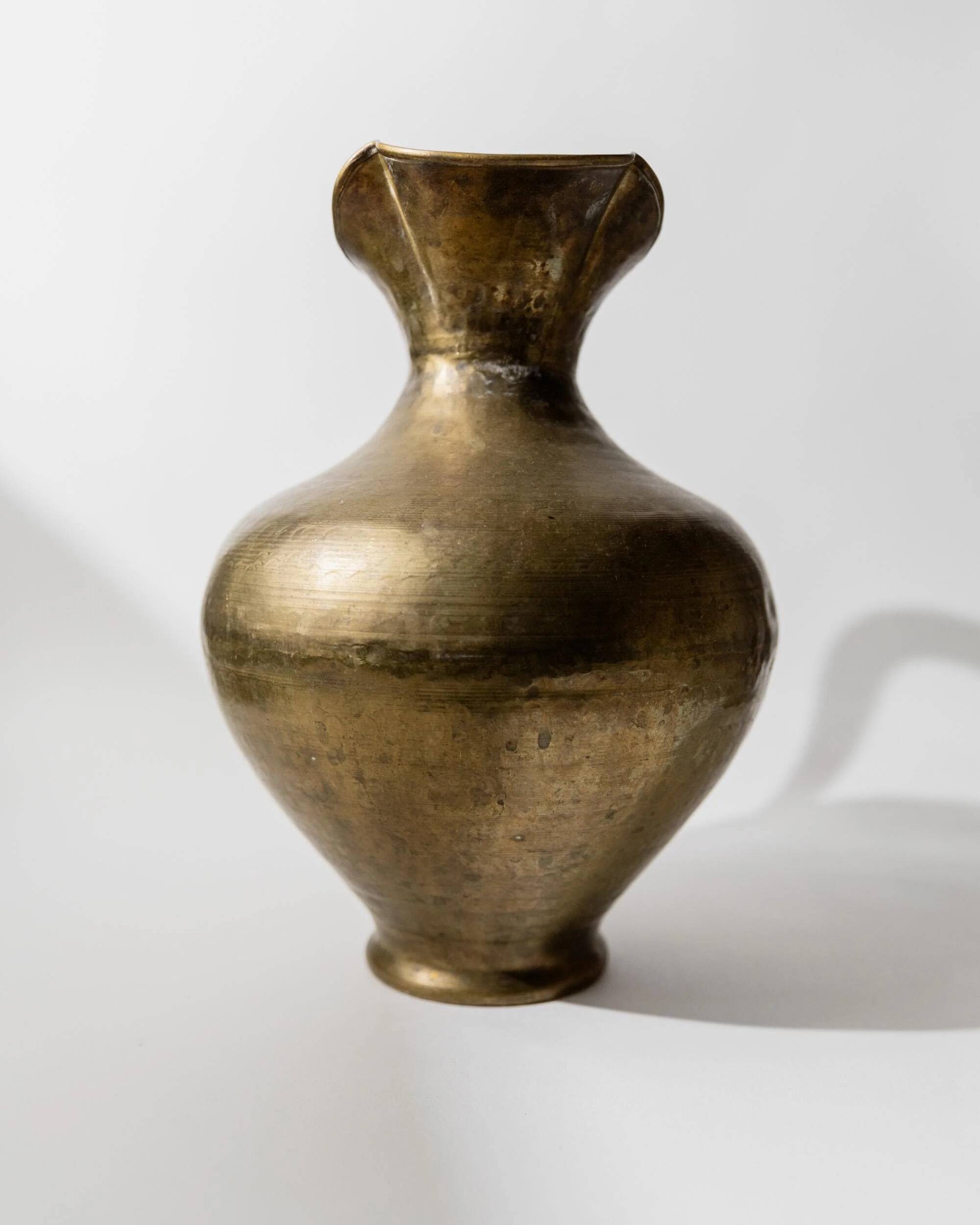 Vintage brass vase from the 1940s, hand-hammered metal, amphora shape, Italian design from the 1940s.