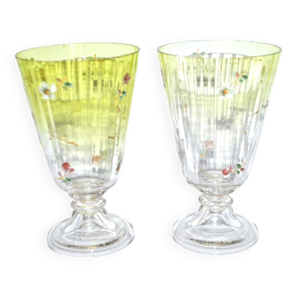 Lot de 2 verres à pied anciens en cristal soufflé émaillé semis de fleurs Legras Montjoie