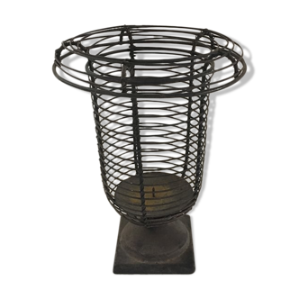 Vase shaped iron candle holder