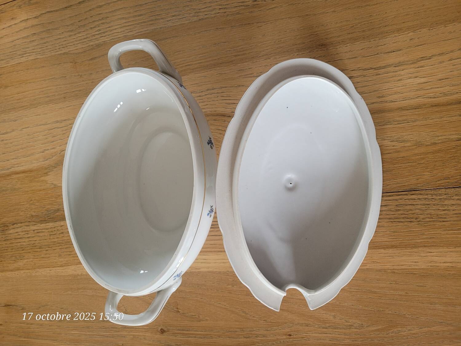 Vintage porcelain vegetable dish / soup tureen