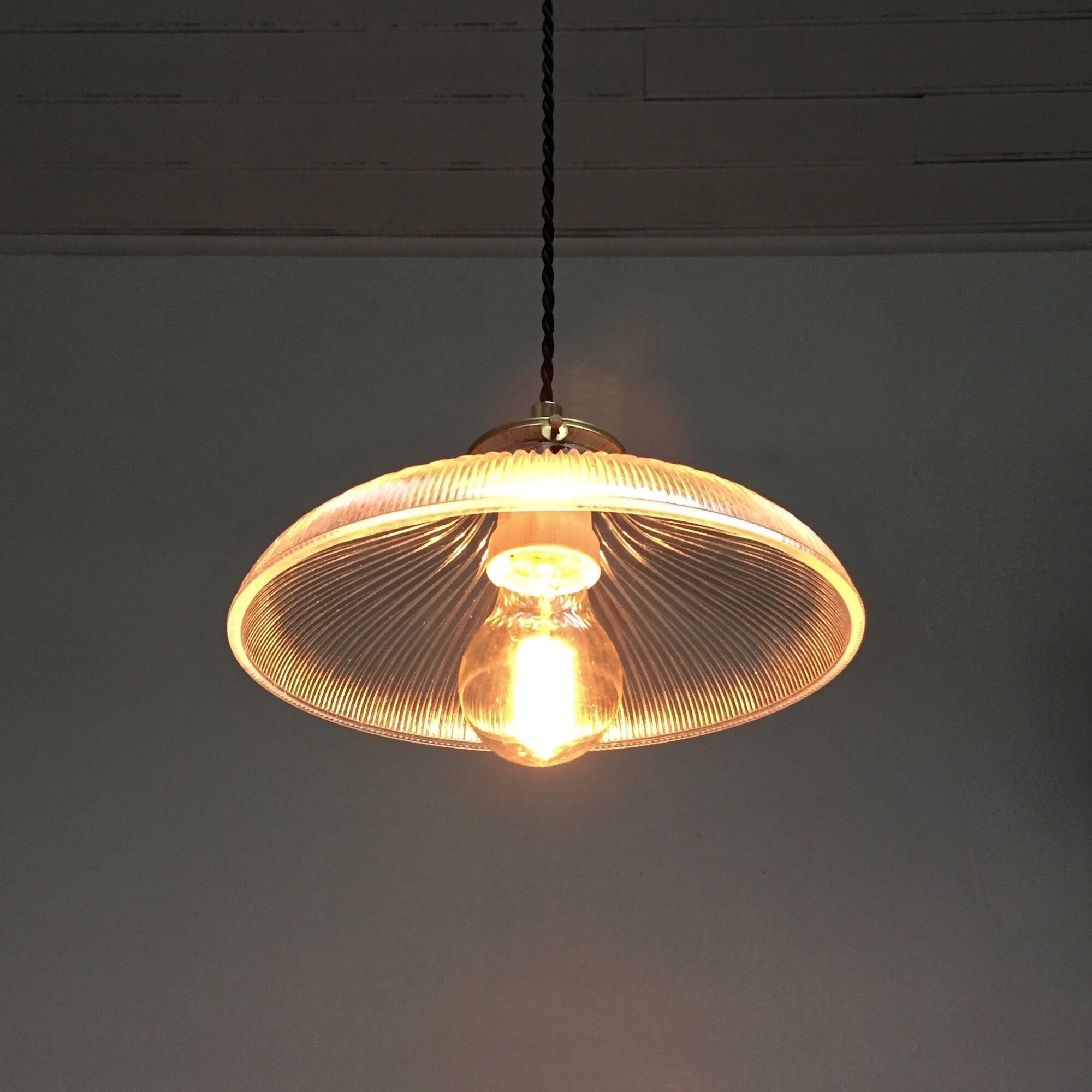Holophane pendant light