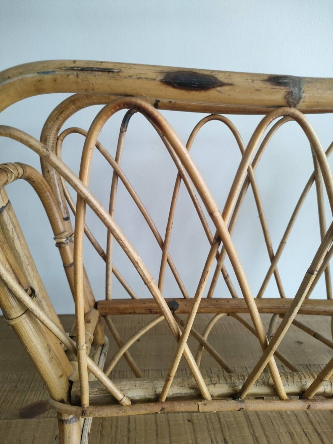 Large Rattan / Wicker Magazine Rack - Curved Shapes - Vintage - Old - 1960s