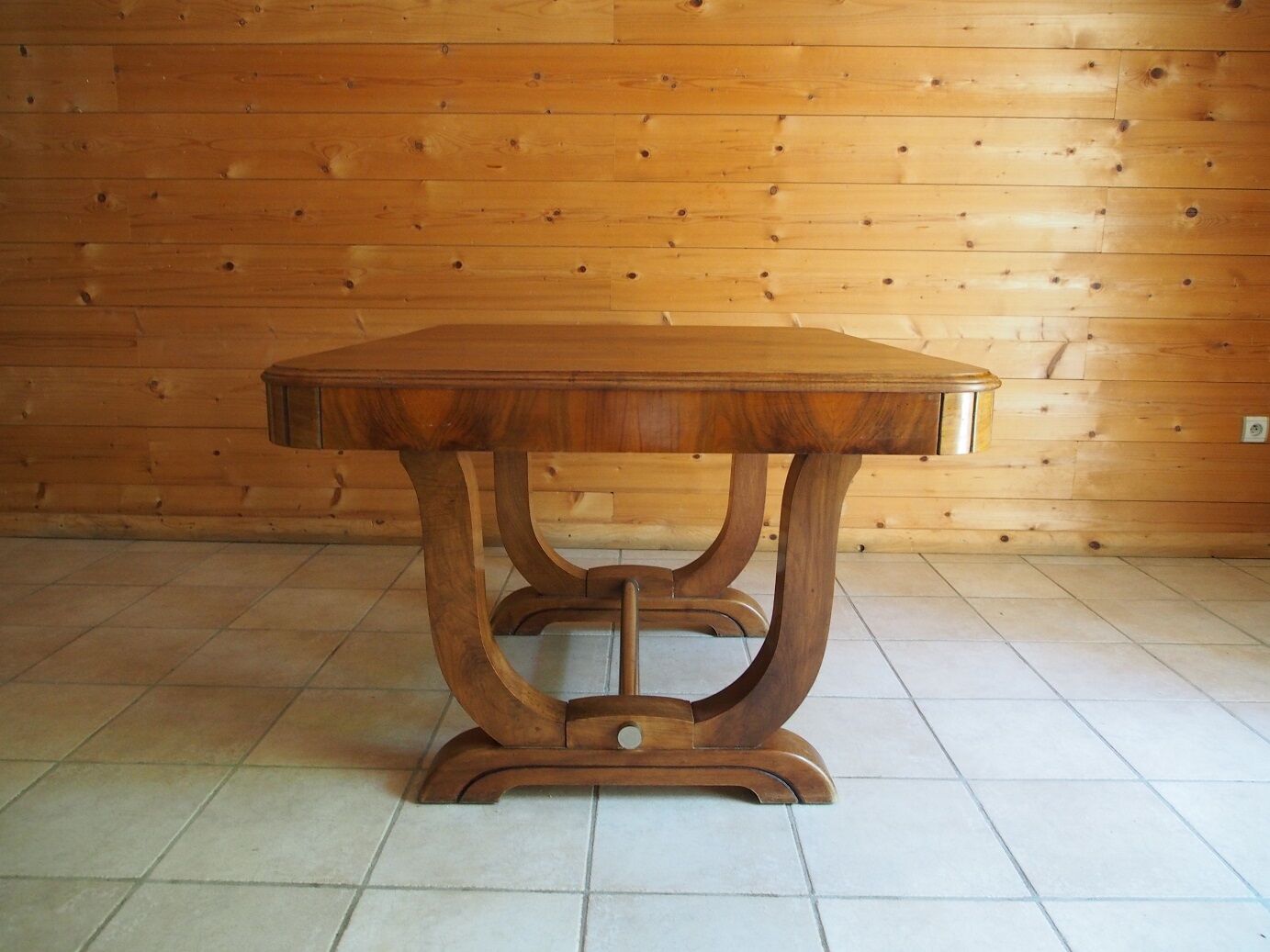 Dining table with 1930 extensions