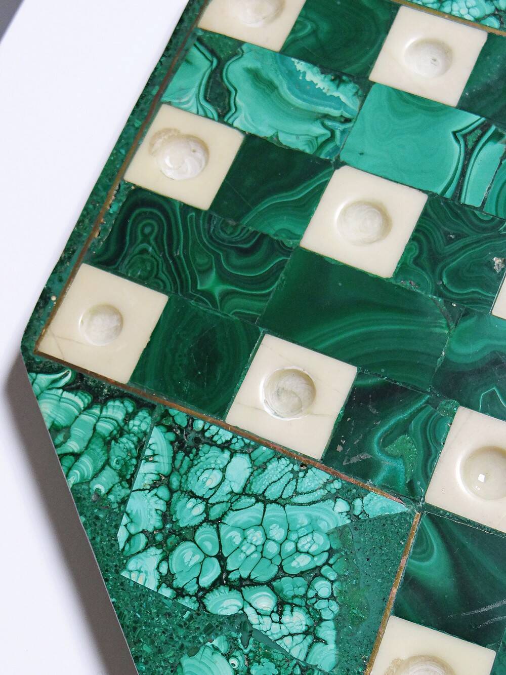 Vintage octagonal solitaire ring in malachite and bakelite from the 1950s-60s