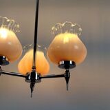 Vintage lustre in pink opaline – Three lights for a subdued atmosphere
