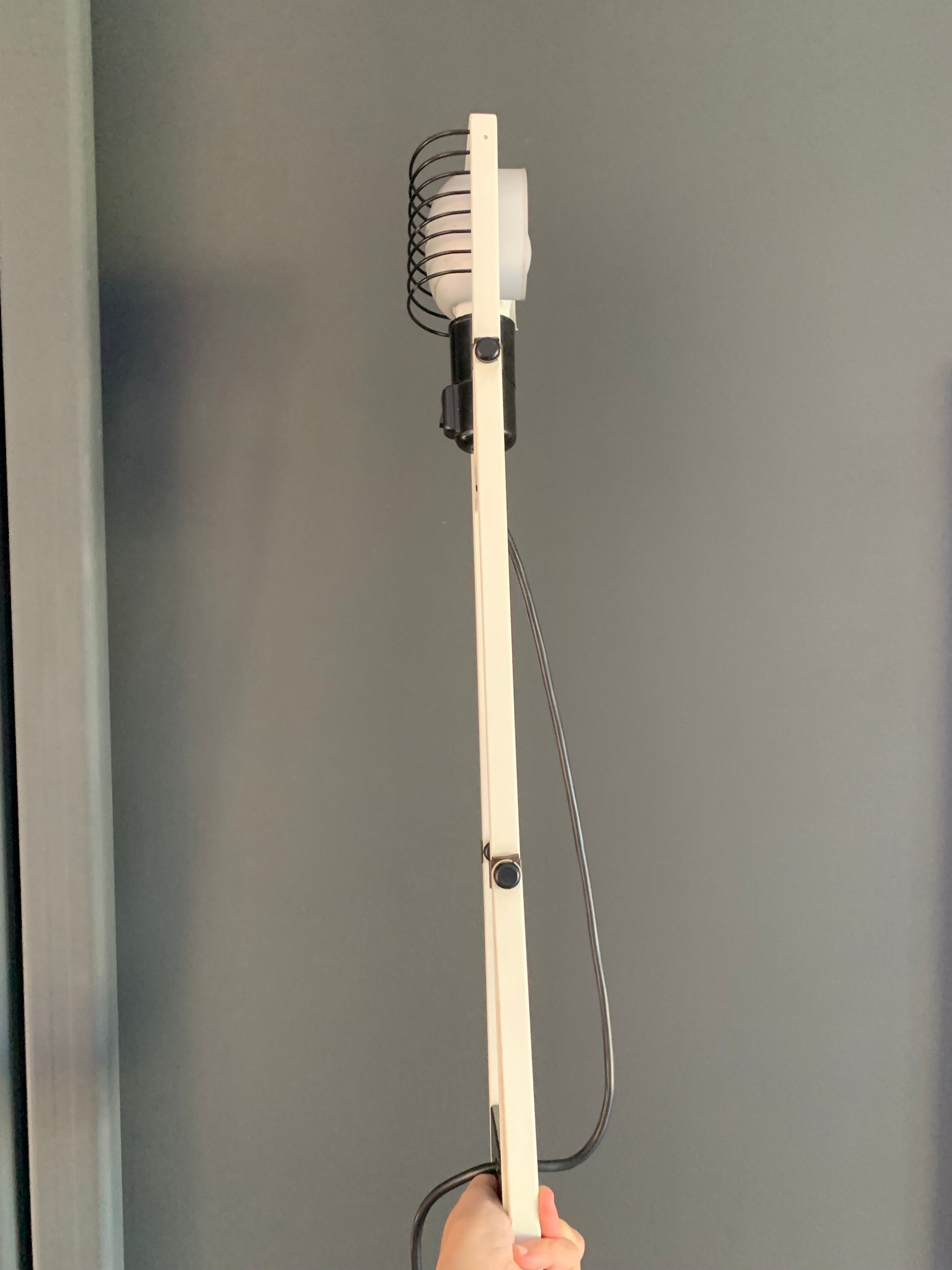 Lamp model "Sintesi" of tavolo by Ernesto Gismondi for Artemide / Italy 70s / white model